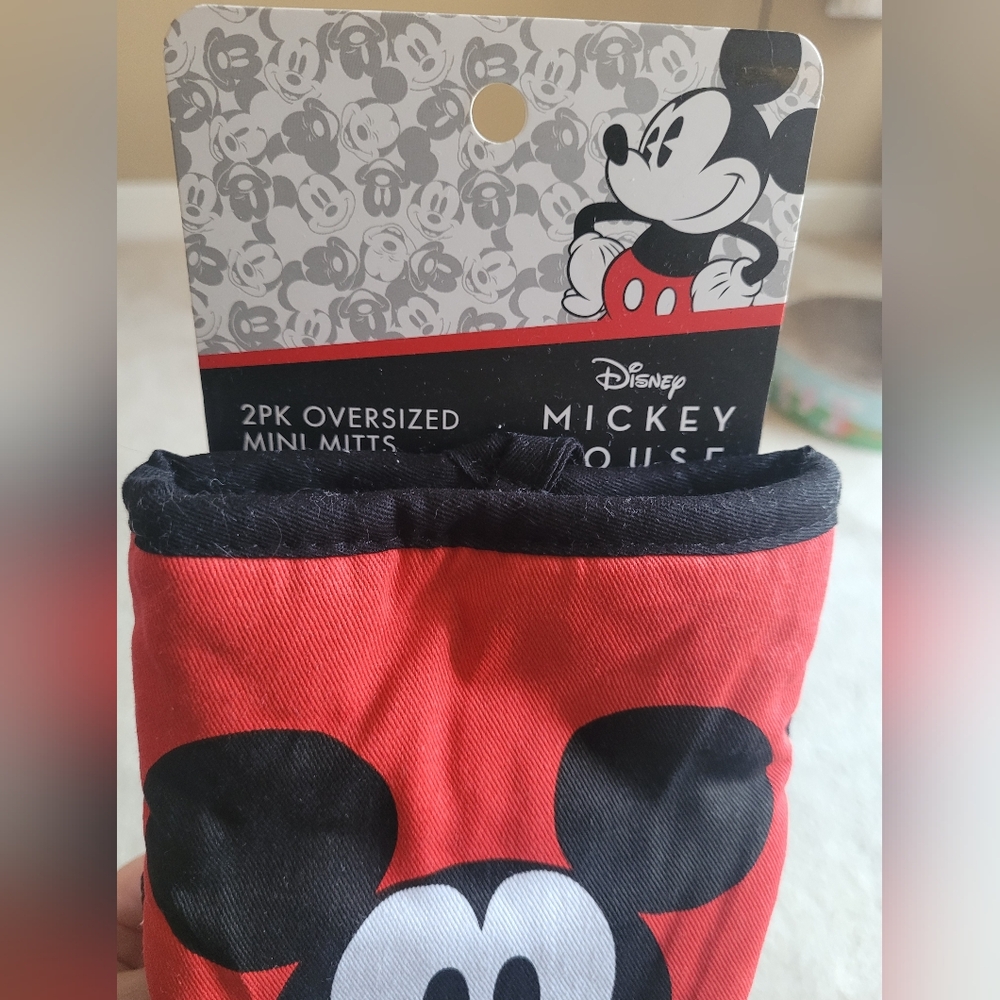 Disney Kitchen Mitss - Picture 2 of 3